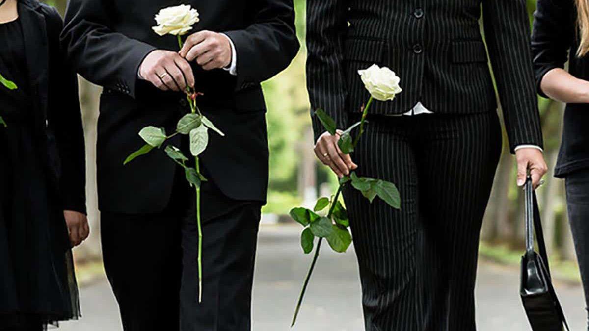 Sympathy Flowers featured